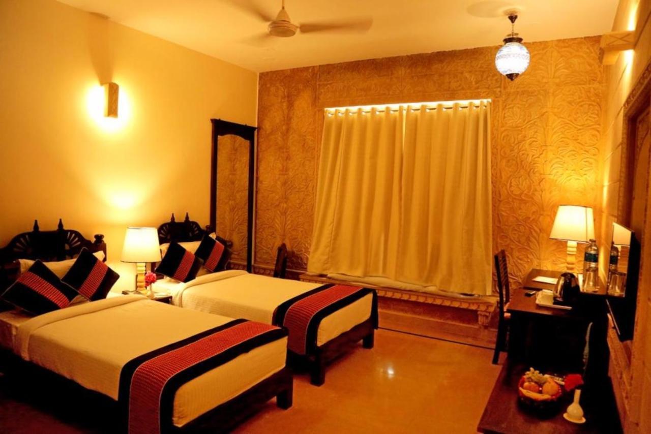 Hotel Golden Safari Jaisalmer Esterno foto