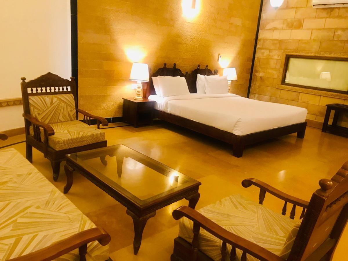 Hotel Golden Safari Jaisalmer Esterno foto